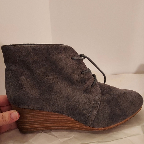 Dr. Scholl's Dakota Wedge Bootie in Gray in Size 8 M - Picture 4 of 11